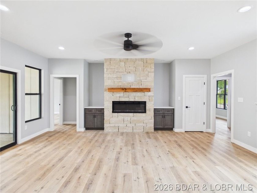 Experience the appeal of brand-new construction in Indian Rock - photo 9