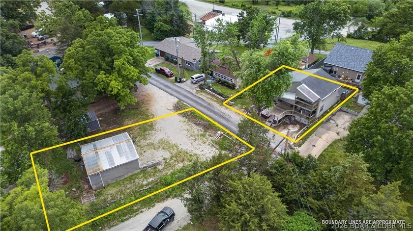 Charming 3-bedroom, 2-bath home located near the Lake of the - photo 4