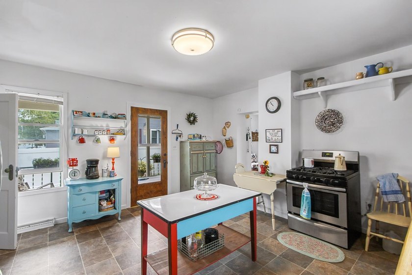 Cute, Cozy and full of charm! This 2-bedroom, 1.5 -bath home - photo 16