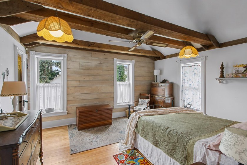 Cute, Cozy and full of charm! This 2-bedroom, 1.5 -bath home - photo 23