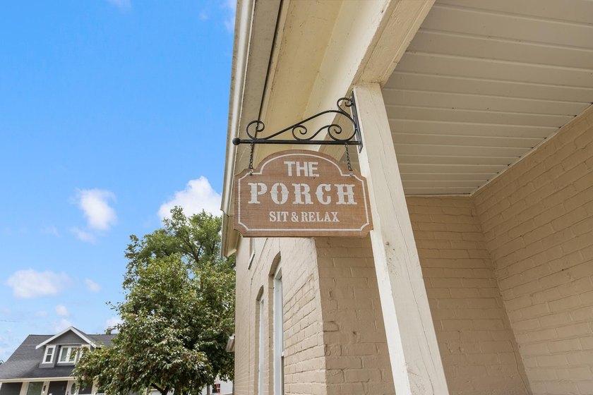Cute, Cozy and full of charm! This 2-bedroom, 1.5 -bath home - photo 30