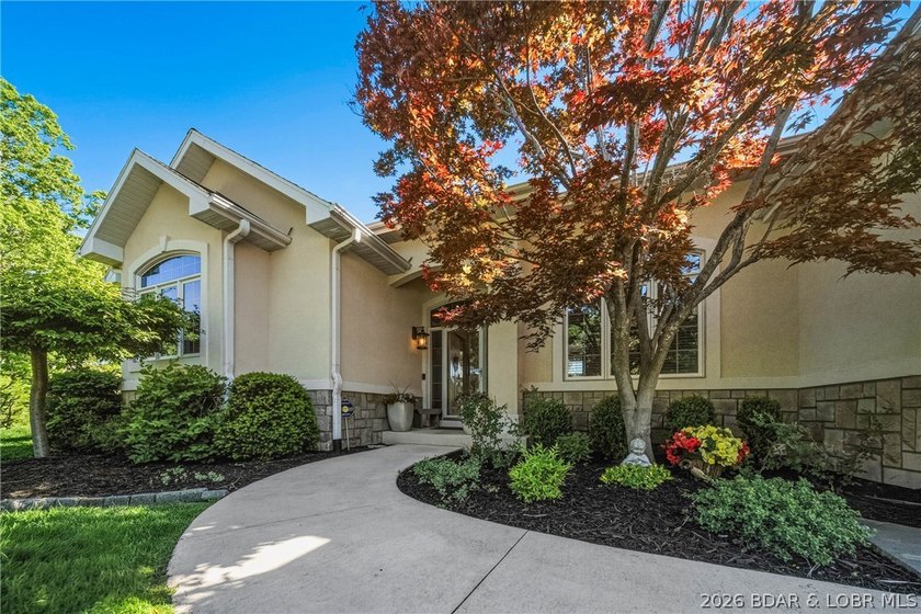 Golf course home with a Boat Slip? That's right this Custom - photo 4