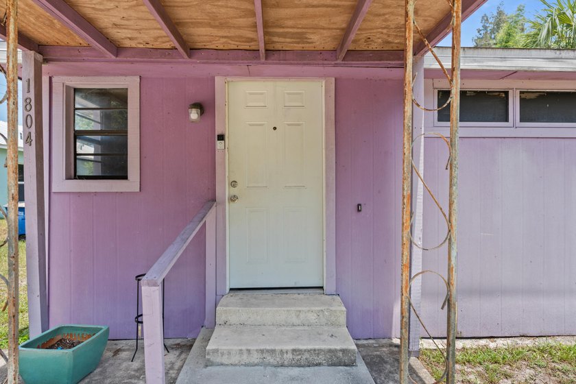 This 3-bedroom, 1-bathroom single-family home provides a - photo 22