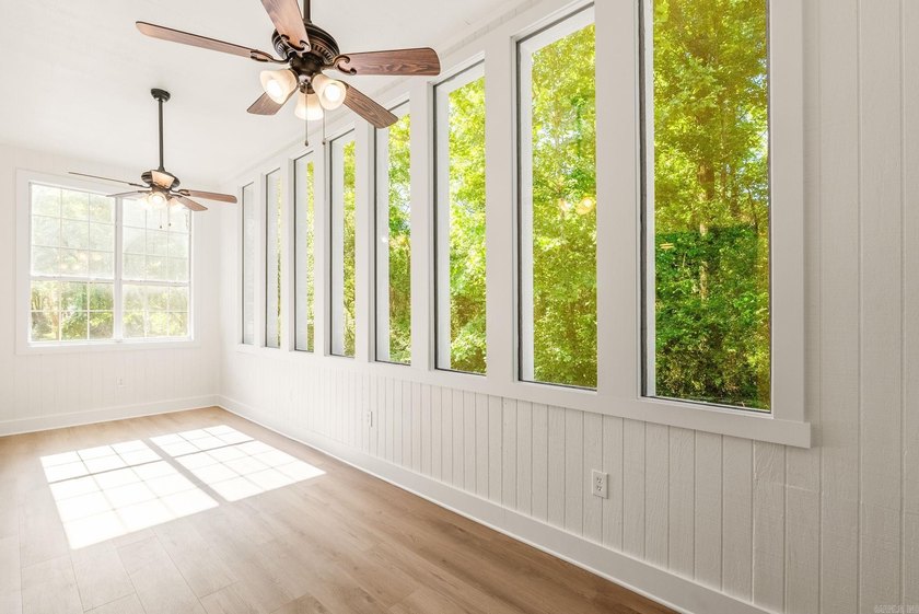 MOTIVATED SELLERS! Fully renovated home in the heart of Clinton - photo 30
