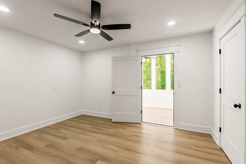 MOTIVATED SELLERS! Fully renovated home in the heart of Clinton - photo 43