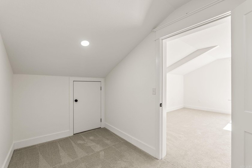 MOTIVATED SELLERS! Fully renovated home in the heart of Clinton - photo 47