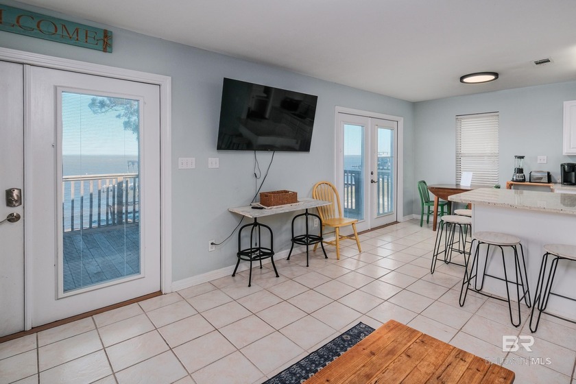 Waterfront bay house located on the Ft Morgan Peninsula - photo 8