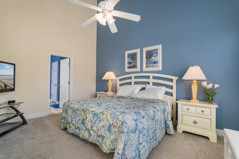 This beautifully maintained 3-bedroom, 2.5-bath condo in the - photo 13