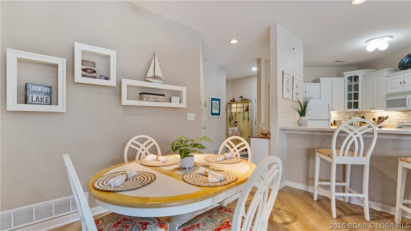 Discover lake living at its best with this beautifully updated 3 - photo 7