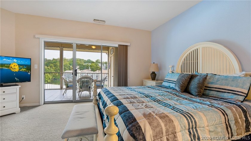 Discover lake living at its best with this beautifully updated 3 - photo 10