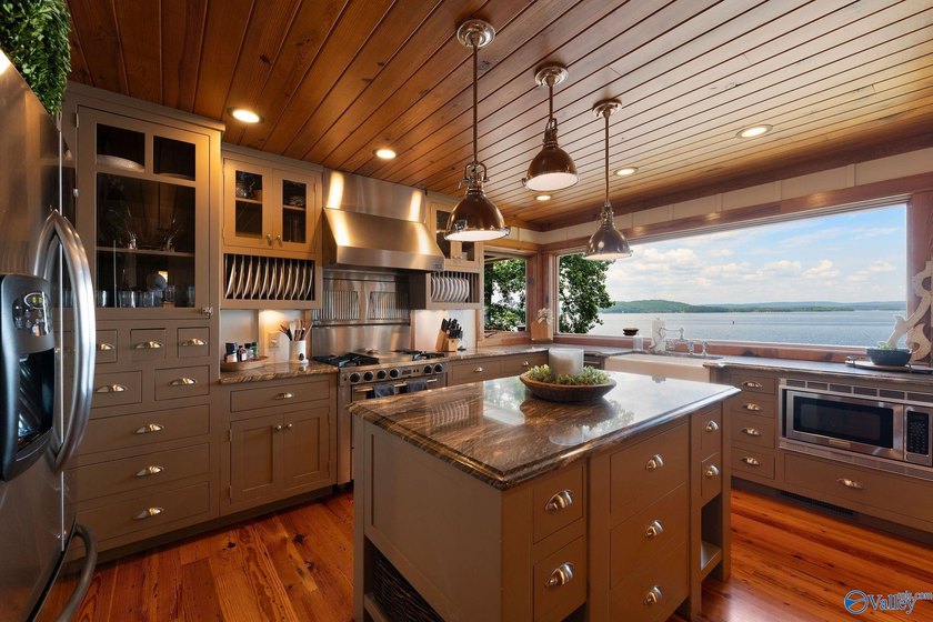 Experience lake living in sought-after Big Nose Estates on Weiss - photo 14