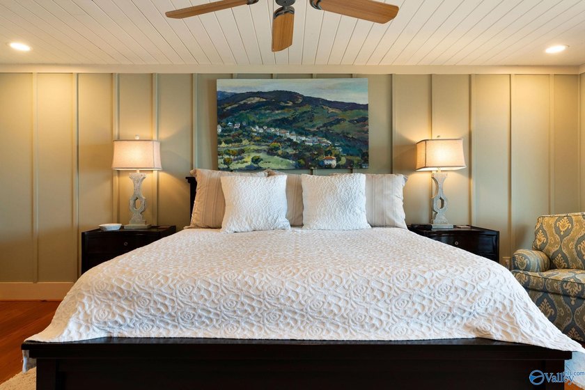 Experience lake living in sought-after Big Nose Estates on Weiss - photo 18
