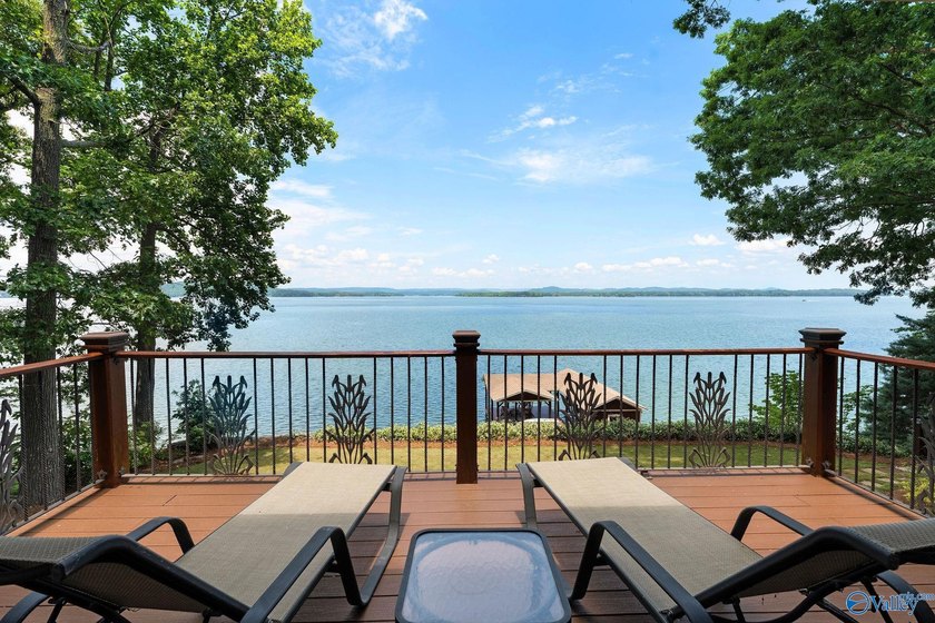 Experience lake living in sought-after Big Nose Estates on Weiss - photo 23