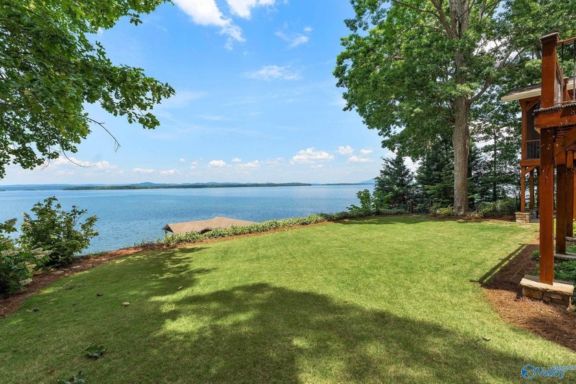 Experience lake living in sought-after Big Nose Estates on Weiss - photo 40