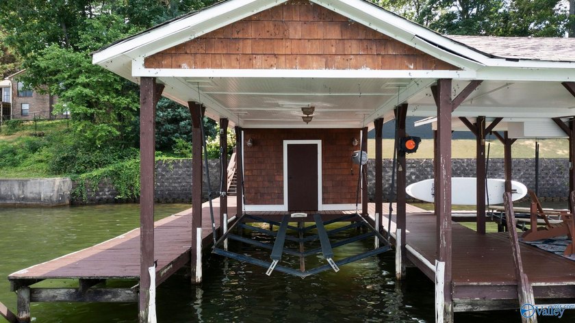 Experience lake living in sought-after Big Nose Estates on Weiss - photo 45