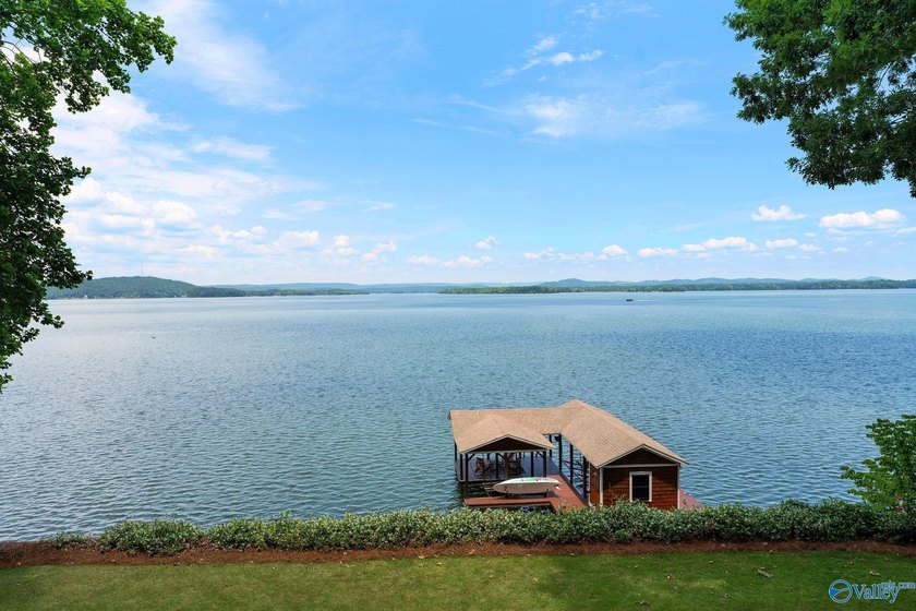 Experience lake living in sought-after Big Nose Estates on Weiss - photo 47