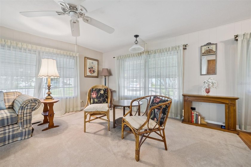 Welcome to easy Florida living in this charming 2 bedroom, 2 - photo 11