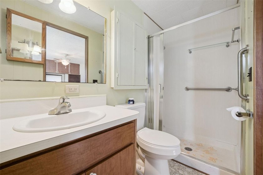 Welcome to easy Florida living in this charming 2 bedroom, 2 - photo 16