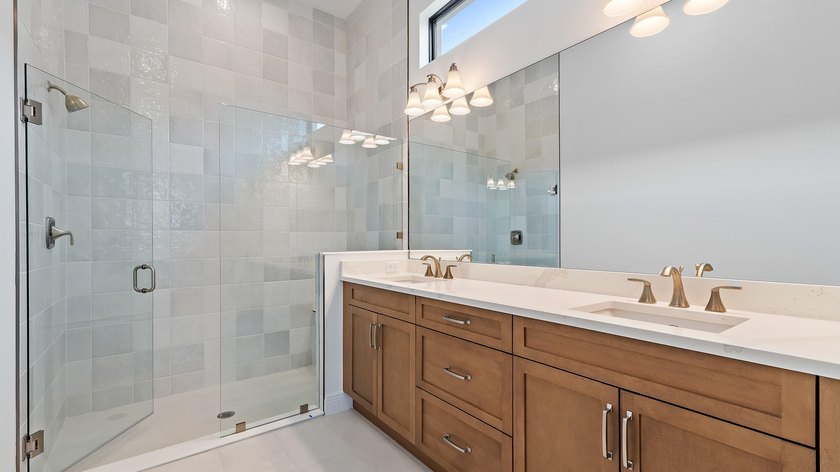 Don't miss the final Caroline floorplan on the Lake! This - photo 19