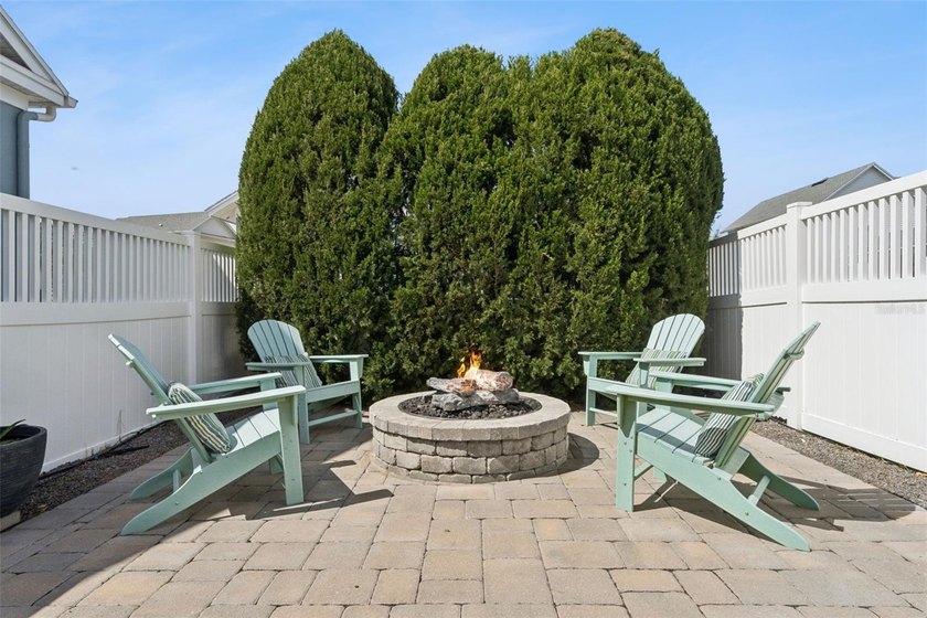 Under contract-accepting backup offers. Perfectly positioned - photo 22
