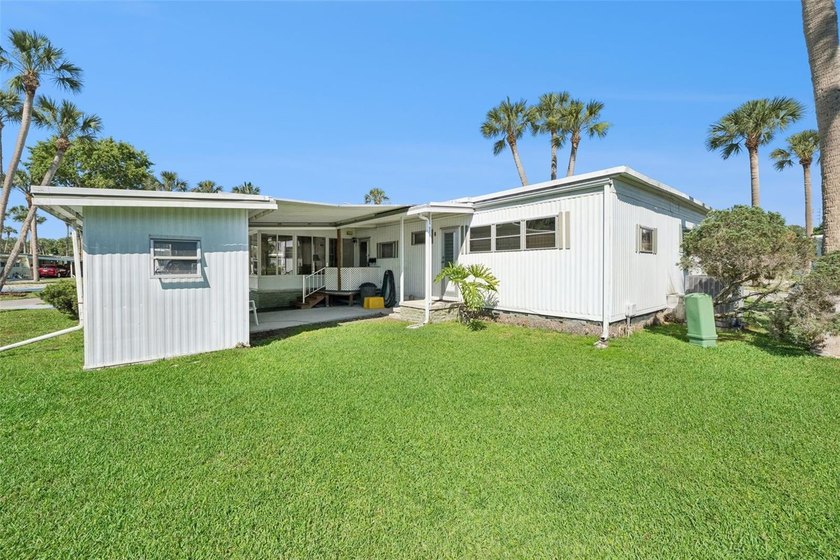 Welcome to easy Florida living in this charming 2 bedroom, 2 - photo 22
