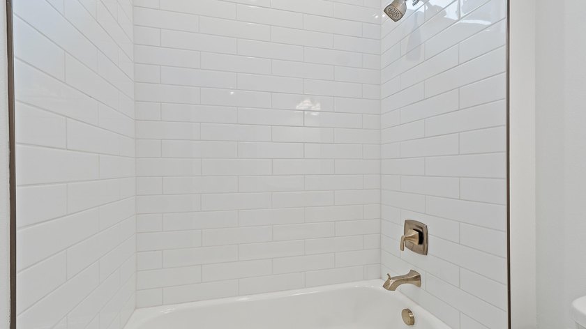 Don't miss the final Caroline floorplan on the Lake! This - photo 22