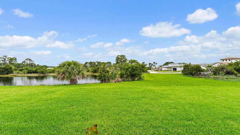 Don't miss the final Caroline floorplan on the Lake! This - photo 25
