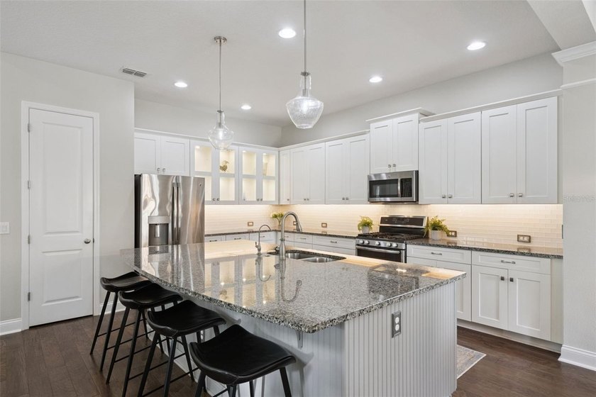 Under contract-accepting backup offers. Perfectly positioned - photo 33