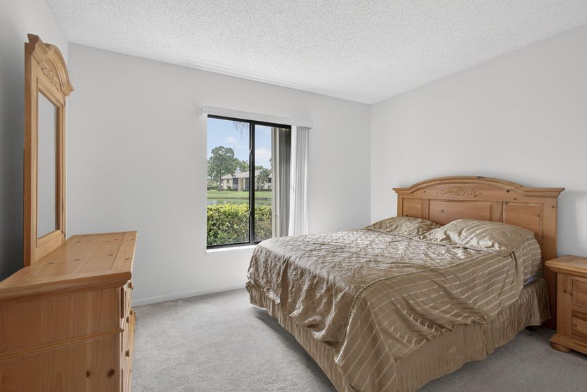 Enjoy peaceful lake views from this condo w/ living/dining room - photo 44