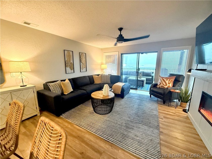 LUXURY LAKEFRONT WALK-IN LEVEL 12x28 SLIP + NEXT TO POINT POOL! - photo 3