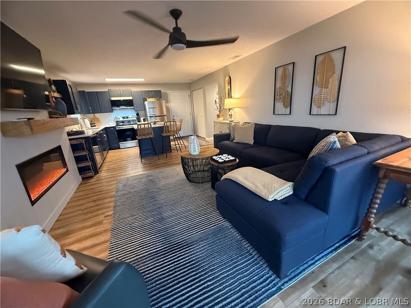LUXURY LAKEFRONT WALK-IN LEVEL 12x28 SLIP + NEXT TO POINT POOL! - photo 8