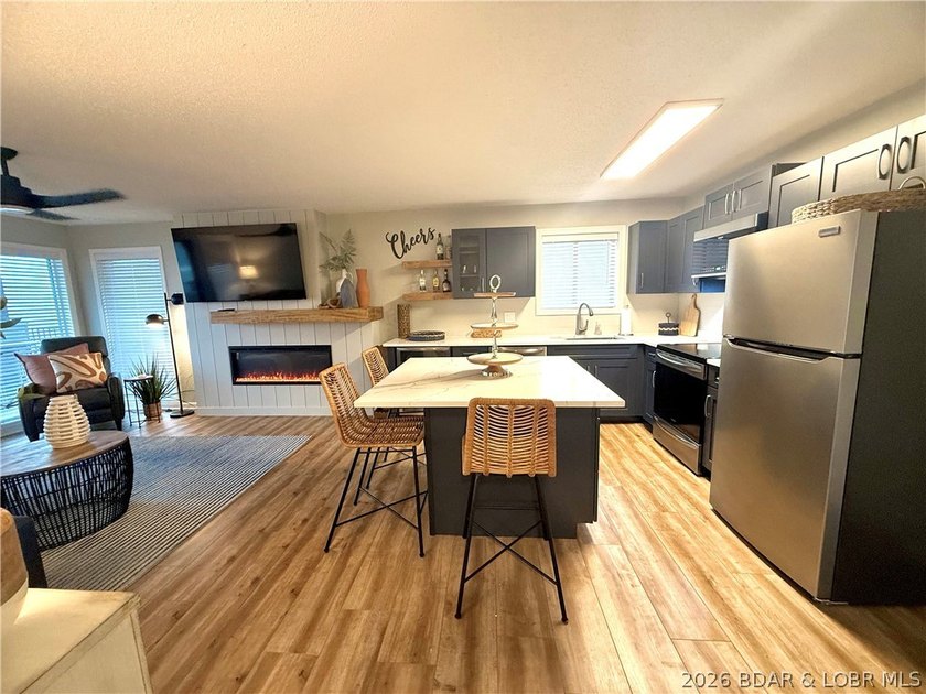 LUXURY LAKEFRONT WALK-IN LEVEL 12x28 SLIP + NEXT TO POINT POOL! - photo 9