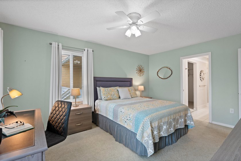 Rarely available 3-bedroom, 2-bath, glass-enclosed flex/sunroom - photo 15