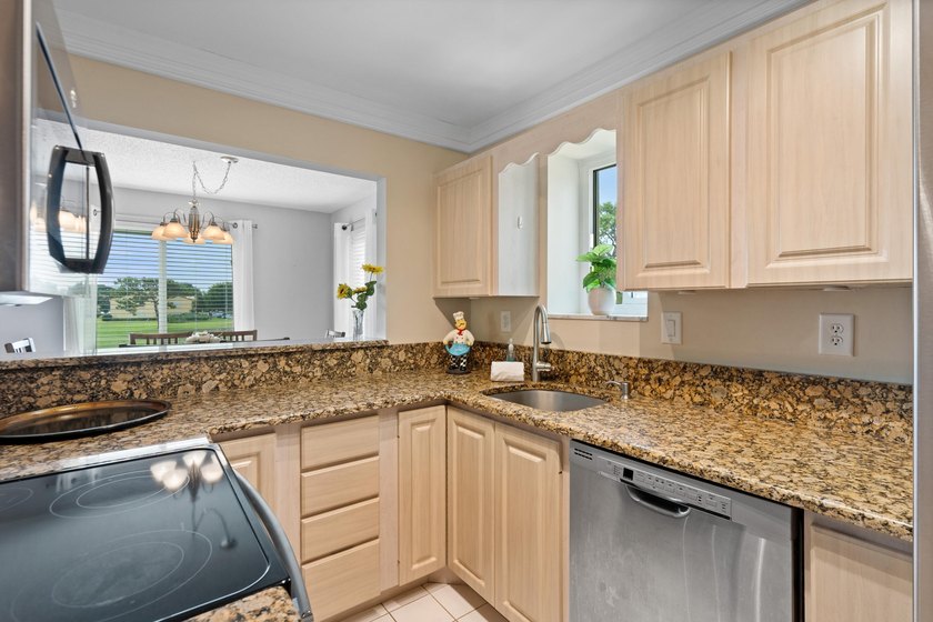 Rarely available 3-bedroom, 2-bath, glass-enclosed flex/sunroom - photo 28