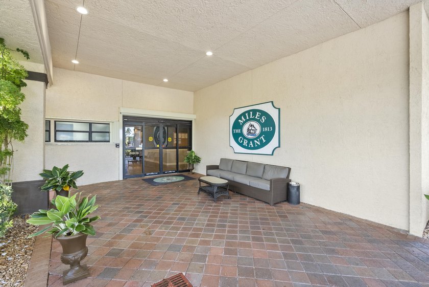 Rarely available 3-bedroom, 2-bath, glass-enclosed flex/sunroom - photo 47
