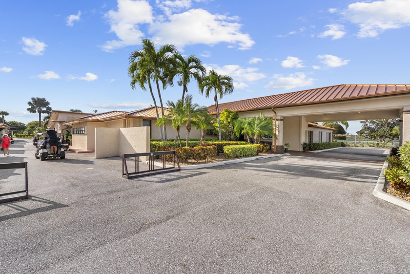 Rarely available 3-bedroom, 2-bath, glass-enclosed flex/sunroom - photo 48