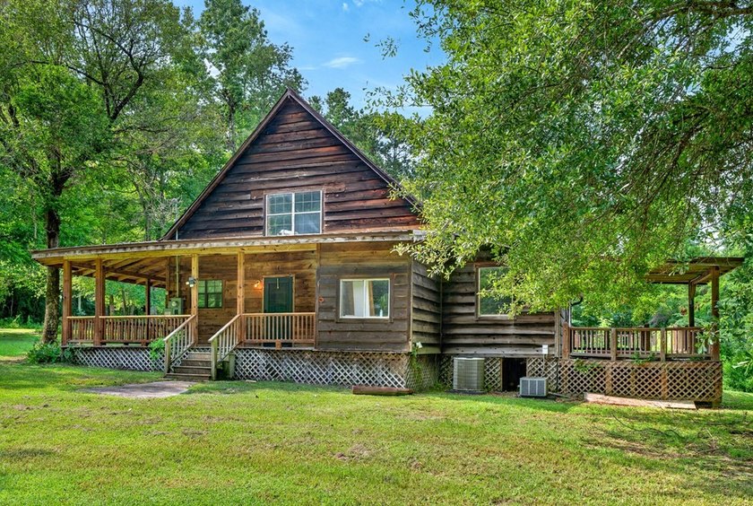Don't miss this log cabin full of Rustic charm located in - photo 6