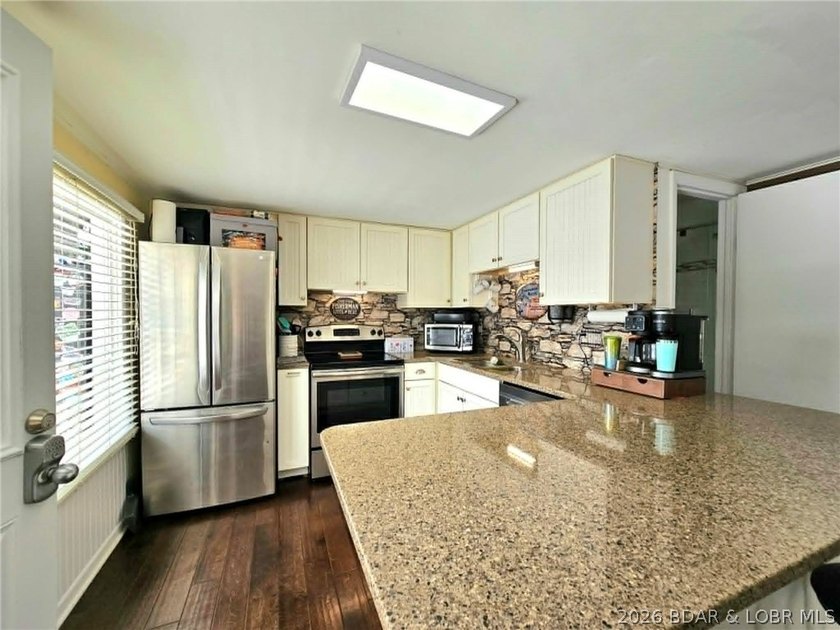 If you've been dreaming of owning a place at the Lake, this - photo 3
