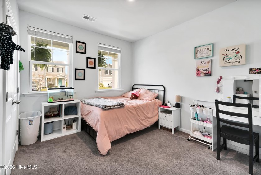 $5,000 TOWARD BUYER CLOSING COST + 2-10 HOME WARRANTY INCLUDED! - photo 6