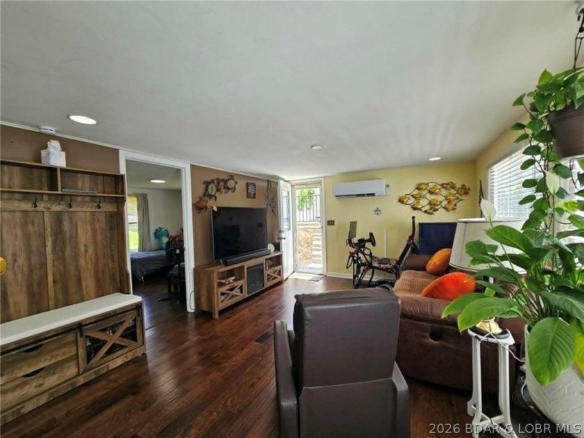 If you've been dreaming of owning a place at the Lake, this - photo 9