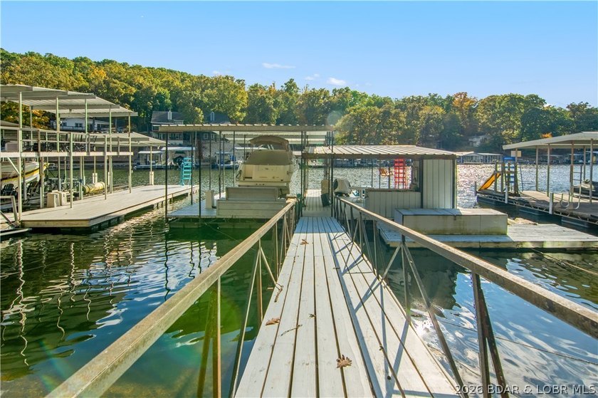 Looking for a 2-bedroom home in Lake Ozark sitting directly on - photo 8