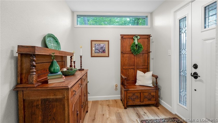 Professionally remodeled to perfection, this gorgeous Lake Ozark - photo 3