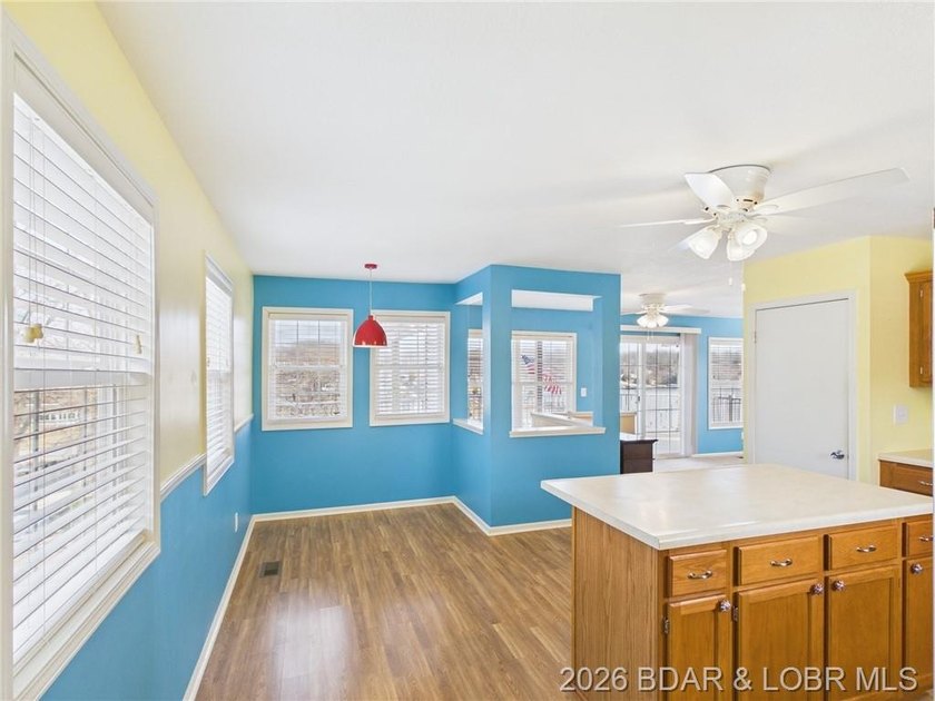 Enjoy lake living in this beautifully updated second-tier home - photo 3
