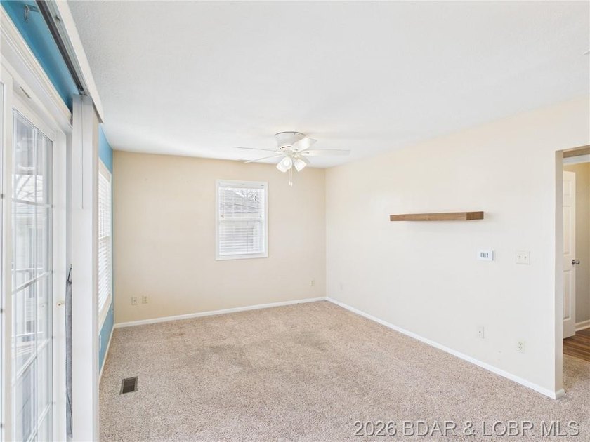 Enjoy lake living in this beautifully updated second-tier home - photo 9