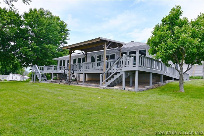 Lakefront opportunities like this don't come around often! - photo 2