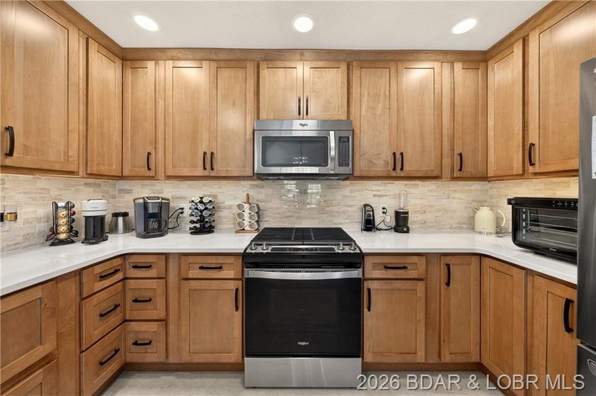 If you've been dreaming of lakefront living, welcome to 18 - photo 10