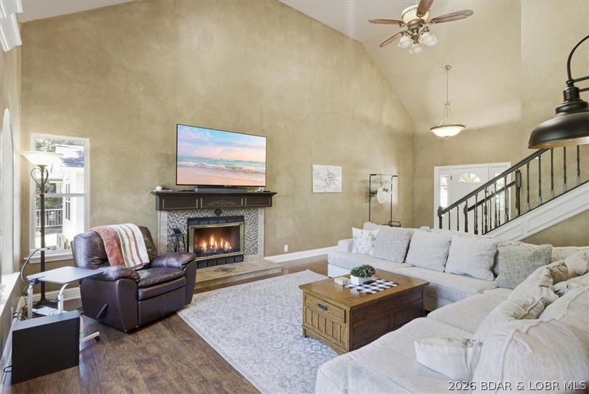 MOTIVATED SELLER!!!! Conveniently situated just off Bagnell Dam - photo 9