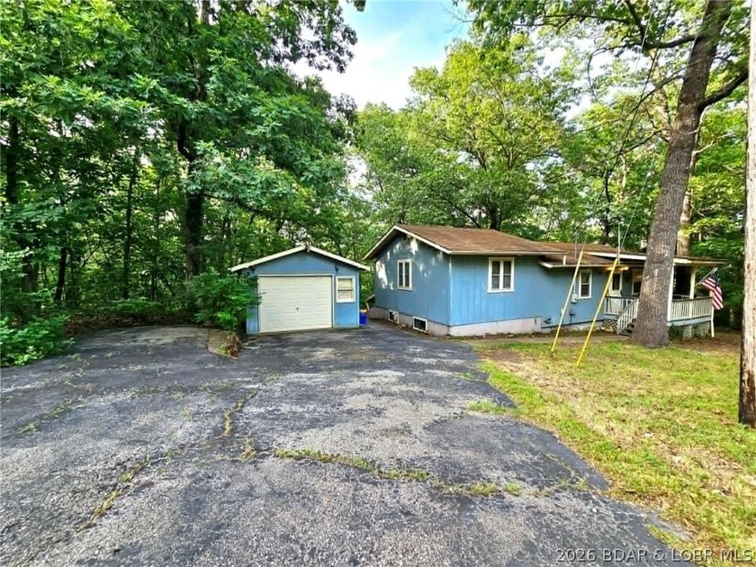 This 2-bedroom, 2-bath home offers lake access and is situated - photo 5