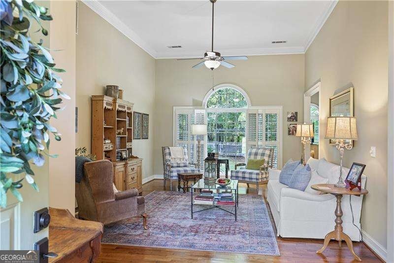 Welcome to this lovely custom ranch home with a bonus room! From - photo 6