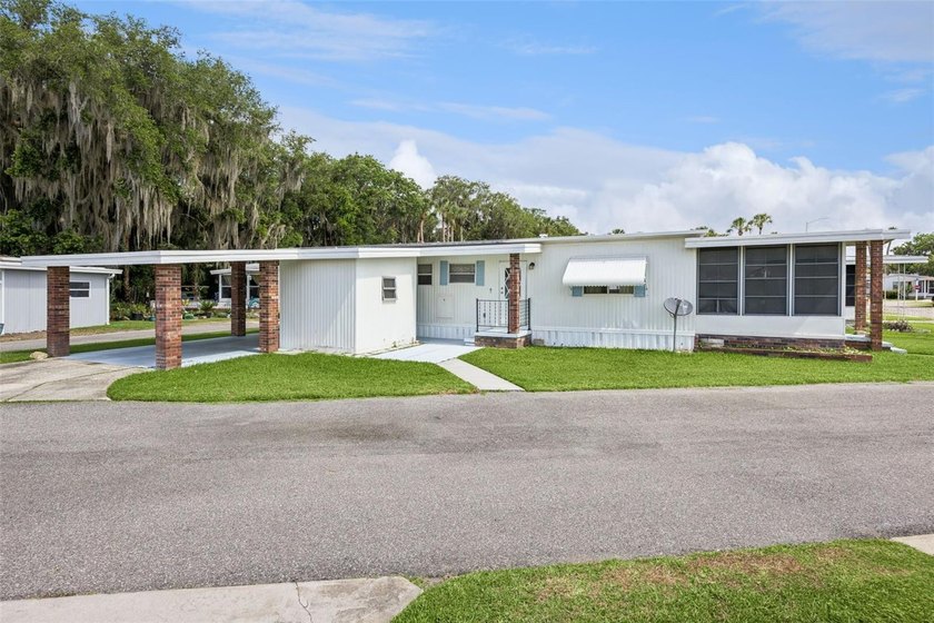 Under contract-accepting backup offers. Welcome to easy Florida - photo 23